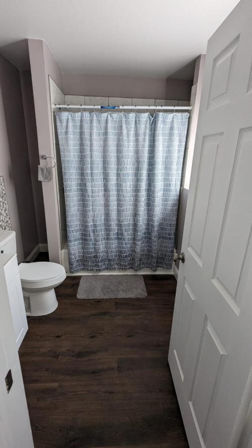 Private Room And Bathroom Провидънс Екстериор снимка